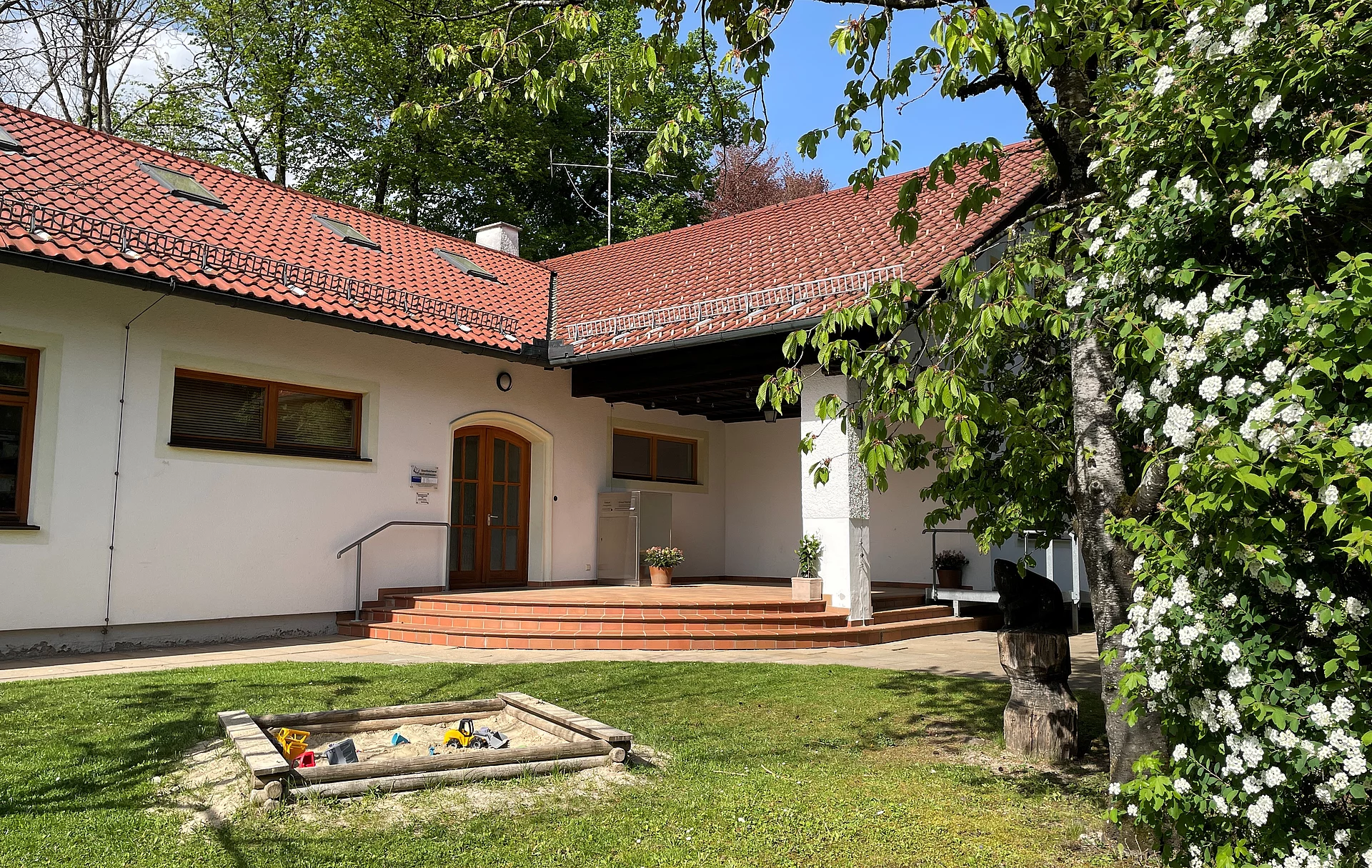 Außenansicht Stadtbücherei Wolfratshausen