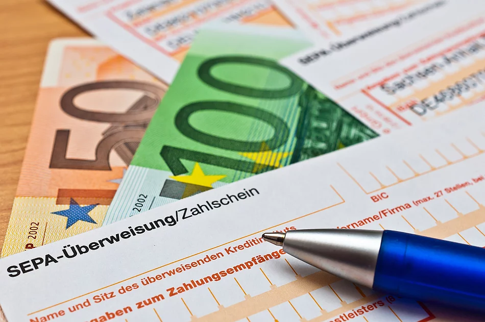 Symbolbild Überweisung