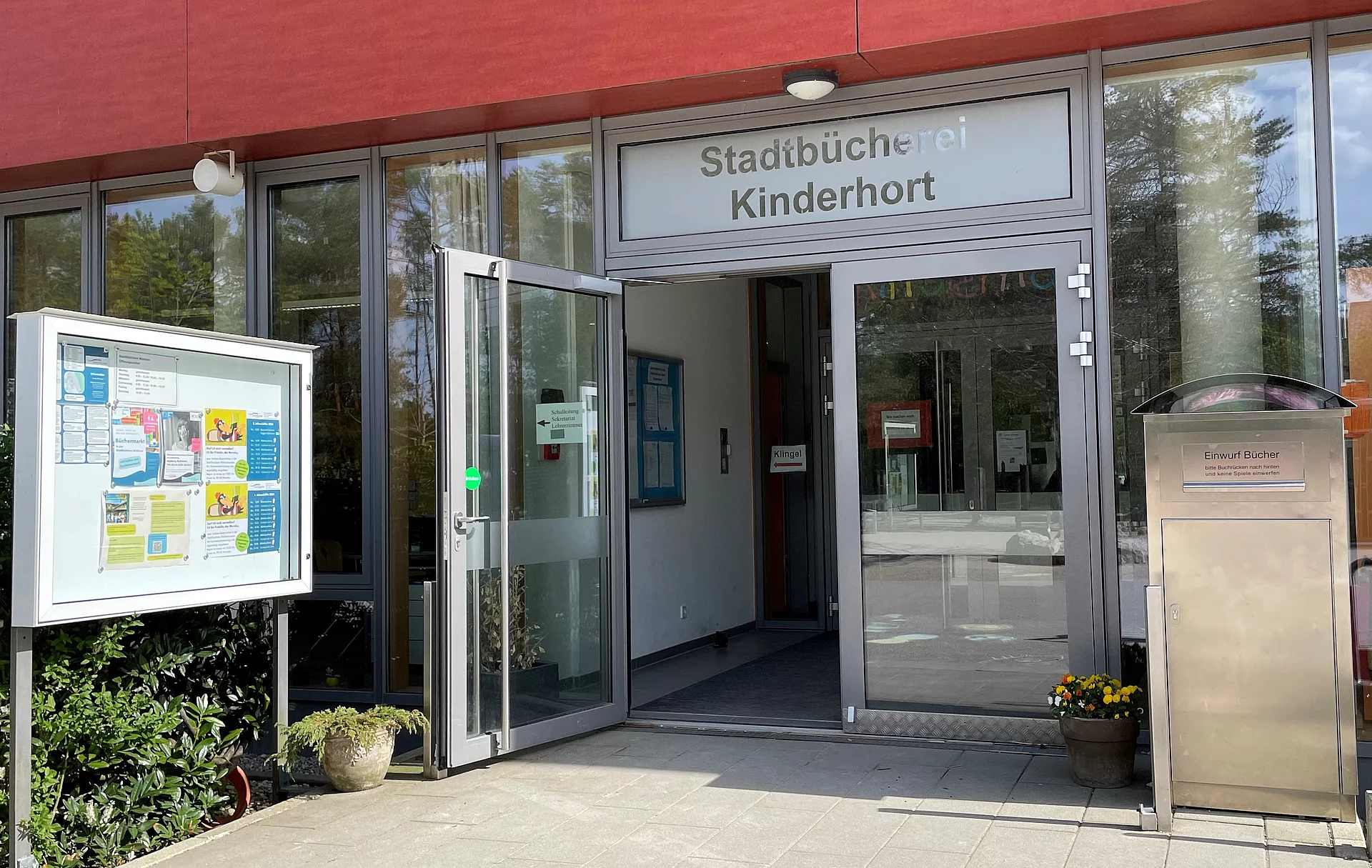 Eingang Ausleichstelle Waldram